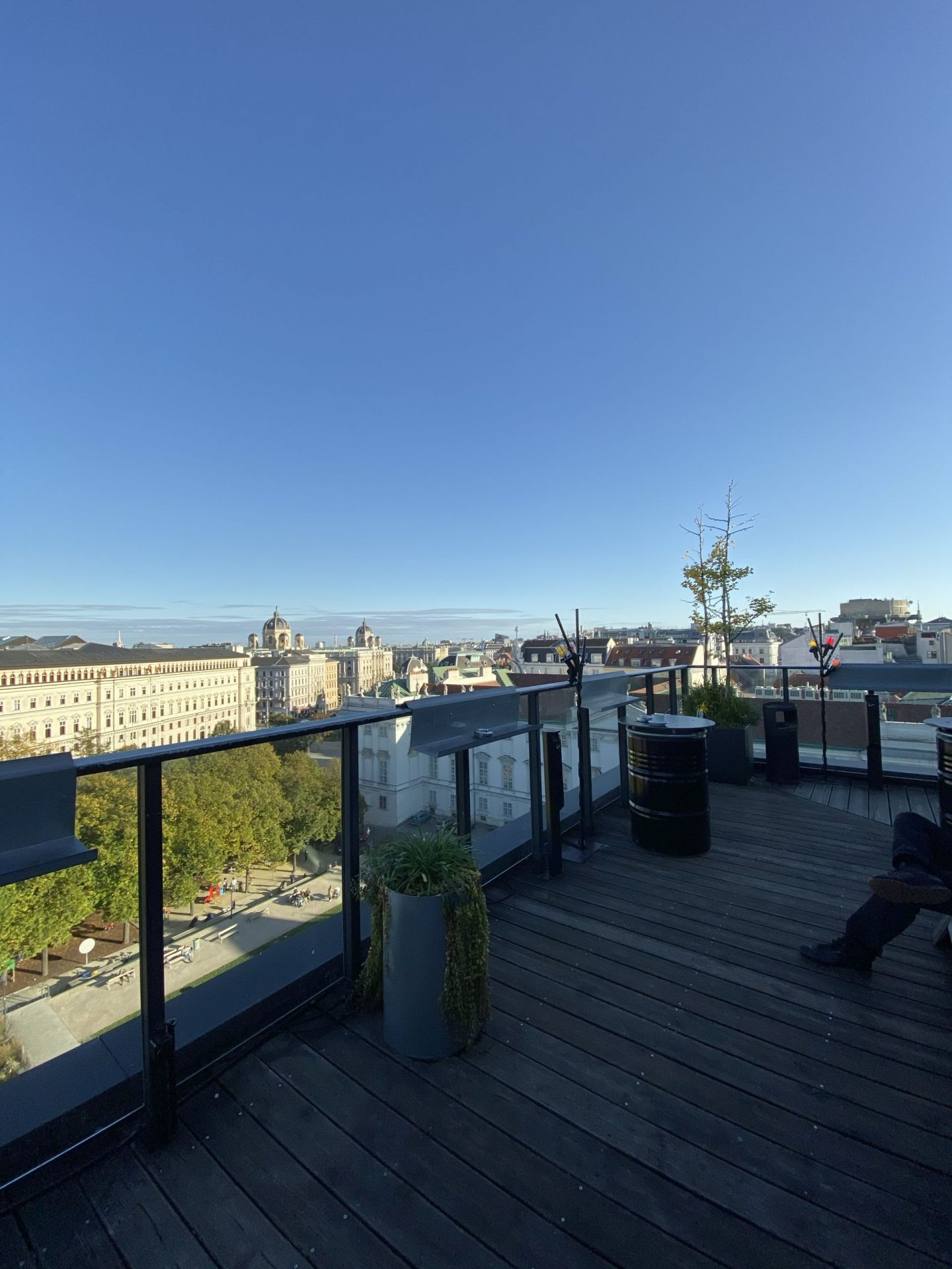 25hrs Hotel Vienna, Violet Glenton