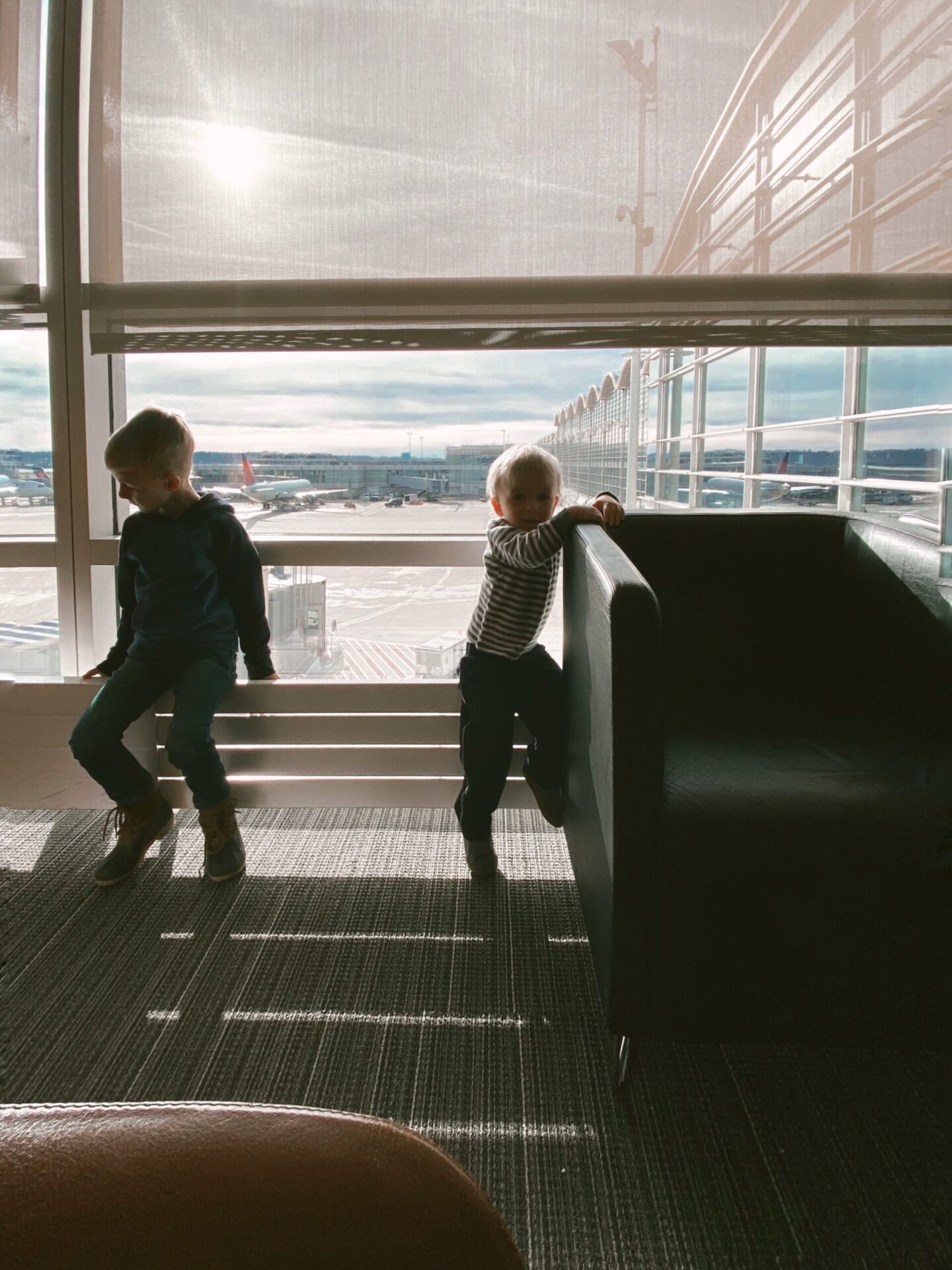 airport, Violet Glenton