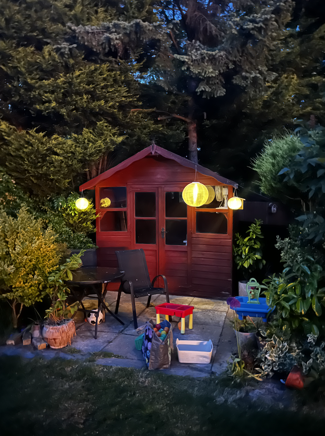 outdoor light, Violet Glenton